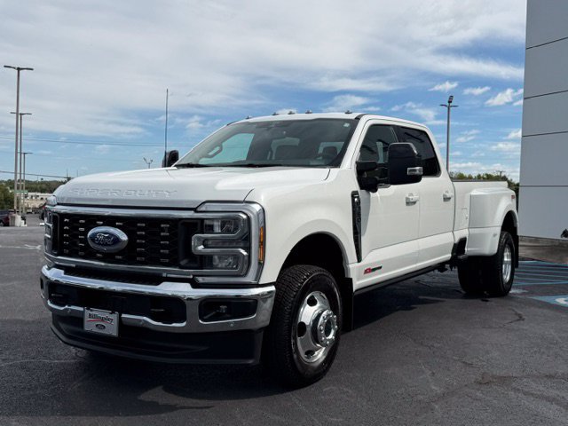 Certified 2026 Ford F350 Lariat w/ Lariat Ultimate Package AWD/4WD image 2