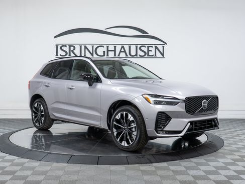 New 2026 Volvo XC60 B5 Plus w/ Climate Package AWD/4WD image 3