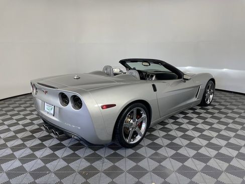 Used 2005 Chevrolet Corvette Convertible w/ Preferred Equipment Group image 7