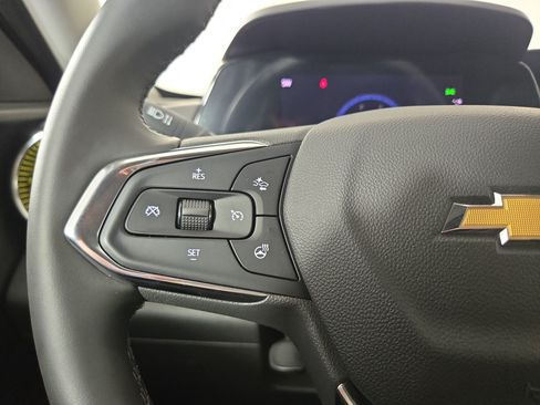 Used 2026 Chevrolet Trax LT w/ LT Convenience Package FWD image 16