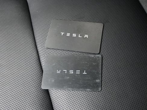 Used 2024 Tesla Model X AWD/4WD image 33