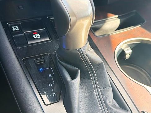 Used 2022 Lexus RX 350 w/ Premium Package image 28