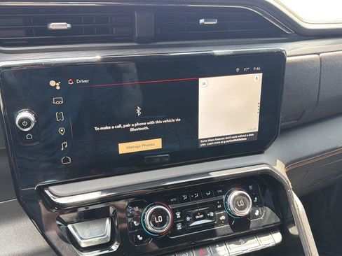 Used 2023 GMC Sierra 1500 AT4 w/ Technology Package AWD/4WD image 27