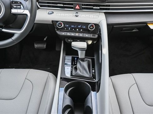 New 2026 Hyundai Elantra Limited image 16