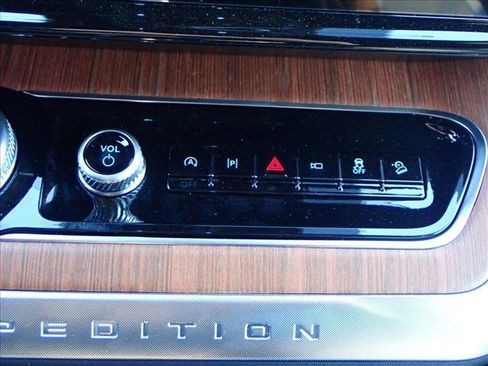 New 2025 Ford Expedition King Ranch image 22