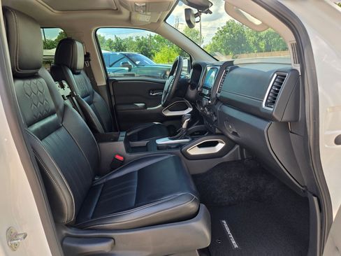 Used 2022 Nissan Frontier SV w/ SV Premium Package RWD image 28