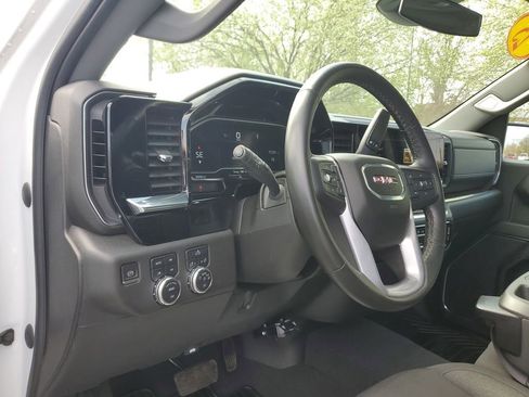 Used 2023 GMC Sierra 1500 Elevation w/ X31 Off-Road Package AWD/4WD image 16