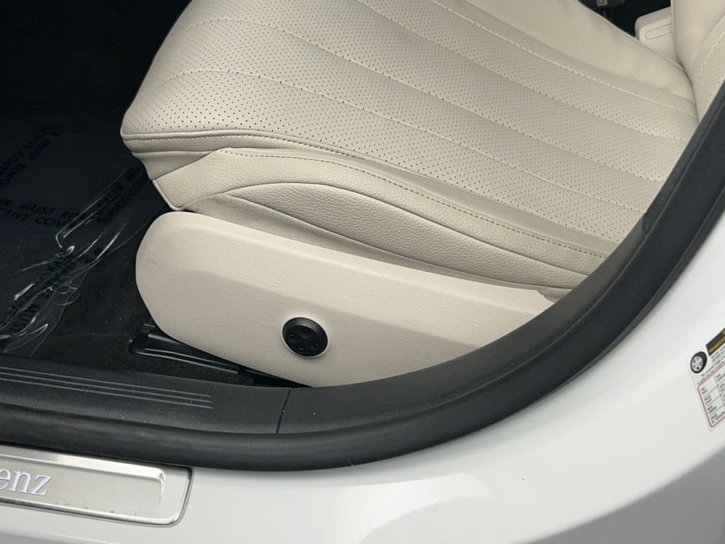 Used 2025 Mercedes-Benz E 350 Sedan w/ Winter Package image 12