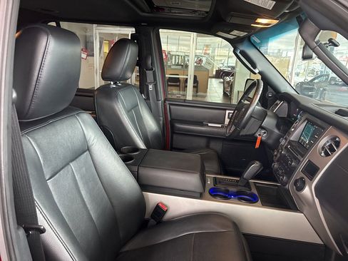 Used 2017 Ford Expedition XLT w/ Equipment Group 202A image 29