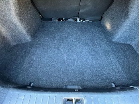 Used 2025 Nissan Versa SV image 31