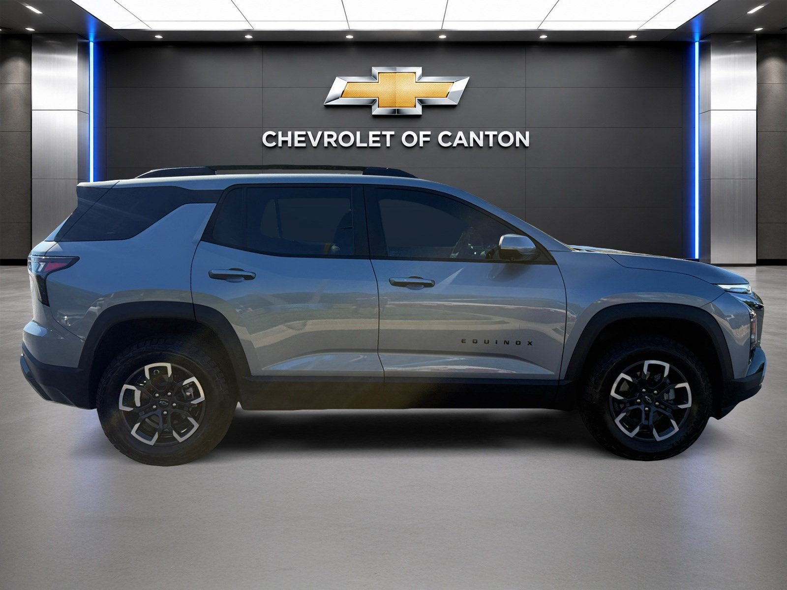 Used 2025 Chevrolet Equinox ACTIV w/ Safety and Technology Package AWD/4WD image 4
