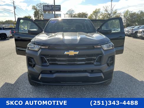 Used 2023 Chevrolet Colorado W/T image 30