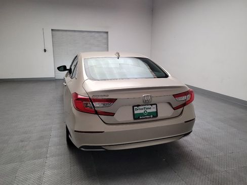 Used 2018 Honda Accord LX image 6
