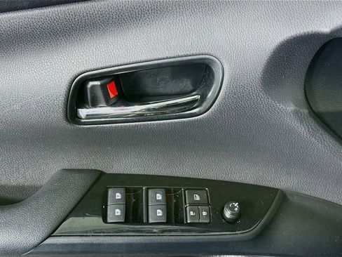 Used 2017 Toyota Prius Prime Premium image 20