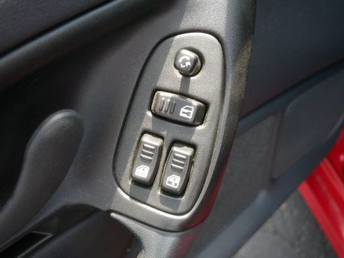 Used 1995 Chevrolet Camaro Z28 RWD image 15