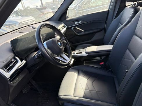 Used 2025 BMW X1 xDrive28i AWD/4WD image 2