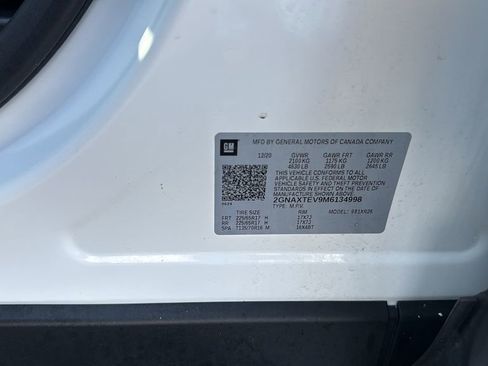 Used 2021 Chevrolet Equinox LT w/ Driver Convenience Package image 36