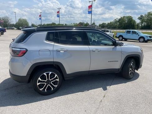 Used 2022 Jeep Compass Limited AWD/4WD image 12
