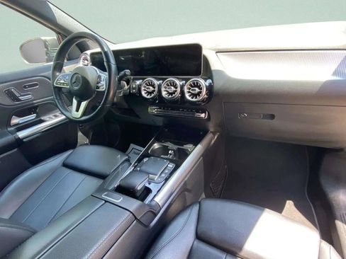 Used 2021 Mercedes-Benz GLA 250 4MATIC image 11