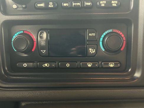 Used 2003 Chevrolet Avalanche 4x4 w/ Suspension Package, Off-Road image 21