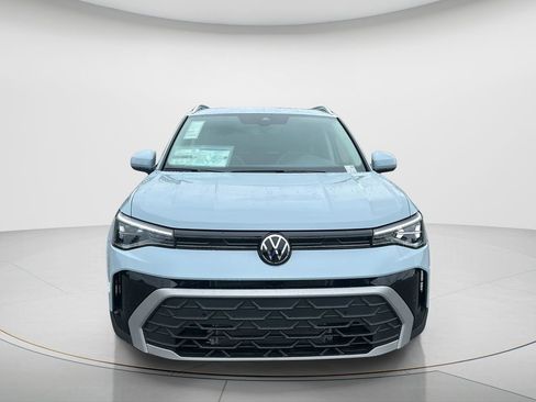 New 2026 Volkswagen Taos SE image 10