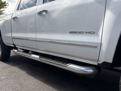 Used 2019 Chevrolet Silverado 2500 LTZ w/ Duramax Plus Package image 15