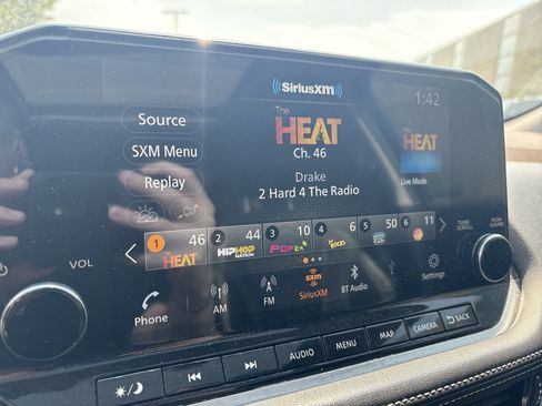 Used 2021 Nissan Rogue Platinum FWD image 23