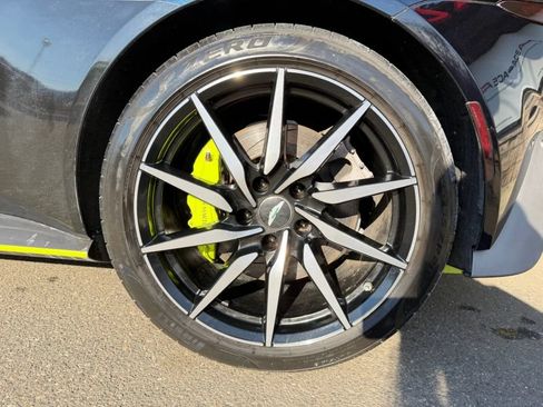 Used 2020 Aston Martin V8 Vantage Coupe RWD image 28