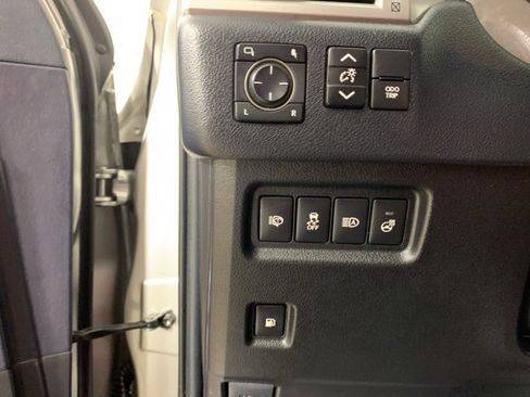 Used 2022 Lexus GX 460 Premium image 19