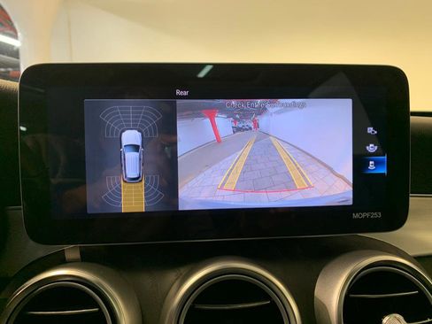 Used 2021 Mercedes-Benz GLC 300 4MATIC w/ Premium Package image 47