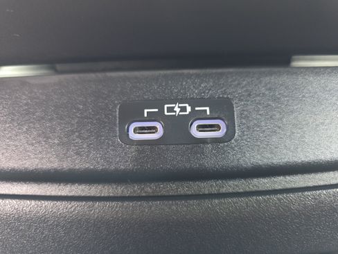 Used 2026 Toyota C-HR AWD/4WD image 12