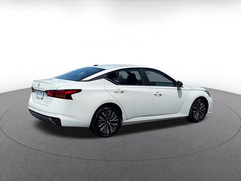 Used 2026 Nissan Altima 2.5 SV FWD image 15