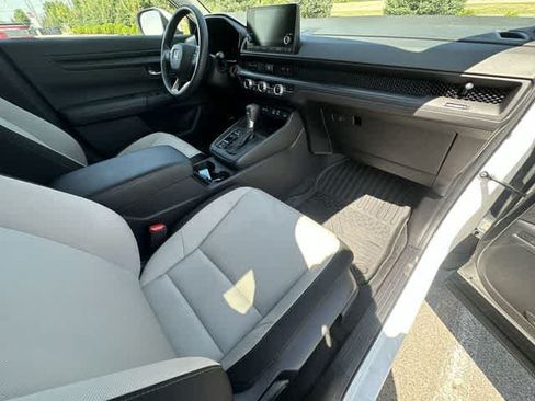 Used 2024 Honda CR-V EX image 18