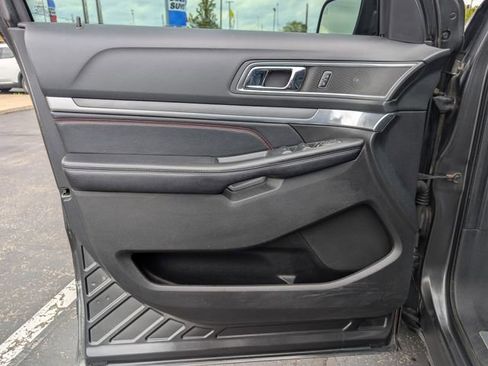 Used 2017 Ford Explorer Sport AWD/4WD image 9