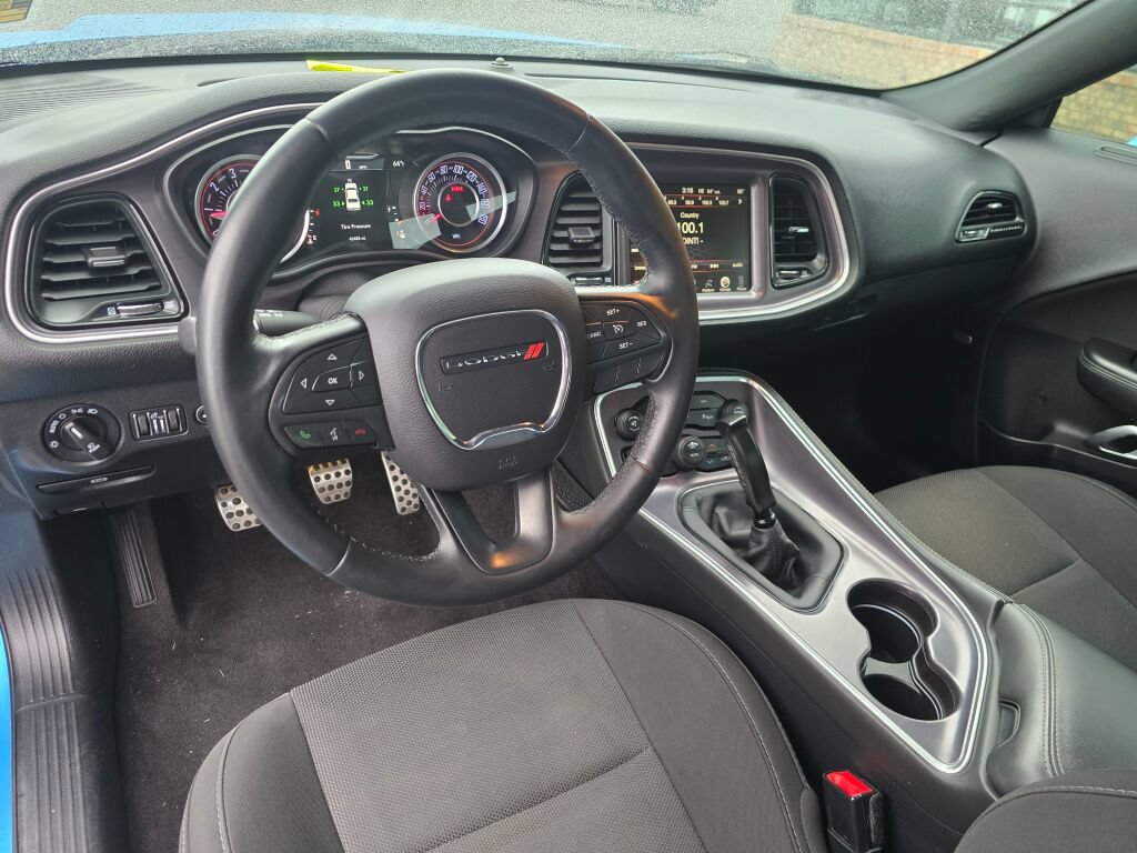 Used 2016 Dodge Challenger R/T Scat Pack w/ Technology Group RWD image 16