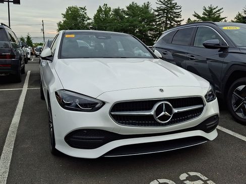 Used 2023 Mercedes-Benz C 300 4MATIC Sedan image 4