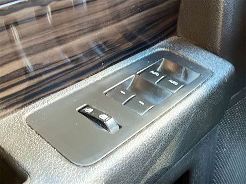 Used 2016 Ford Flex SEL image 17