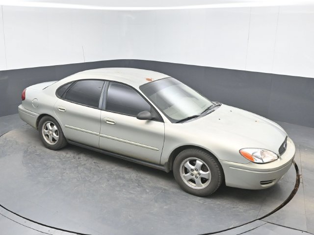 Used 2006 Ford Taurus SE FWD image 1