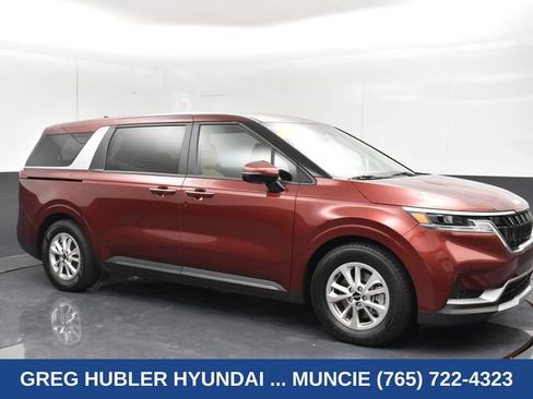Used 2023 Kia Carnival LX FWD image 11
