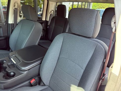 Used 2021 RAM 1500 Express RWD image 19