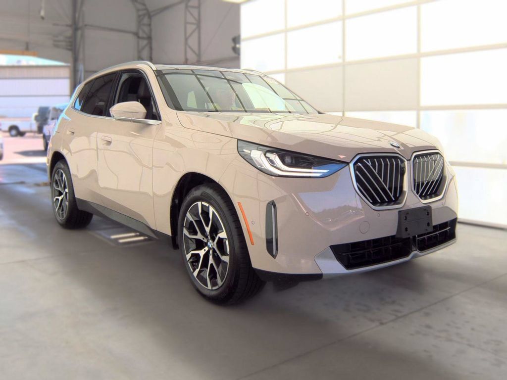 Used 2025 BMW X3 xDrive30i w/ Premium Package AWD/4WD image 8