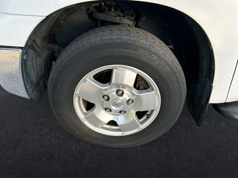 Used 2011 Toyota Tundra 4x4 Double Cab w/ TRD Off-Road Pkg image 10