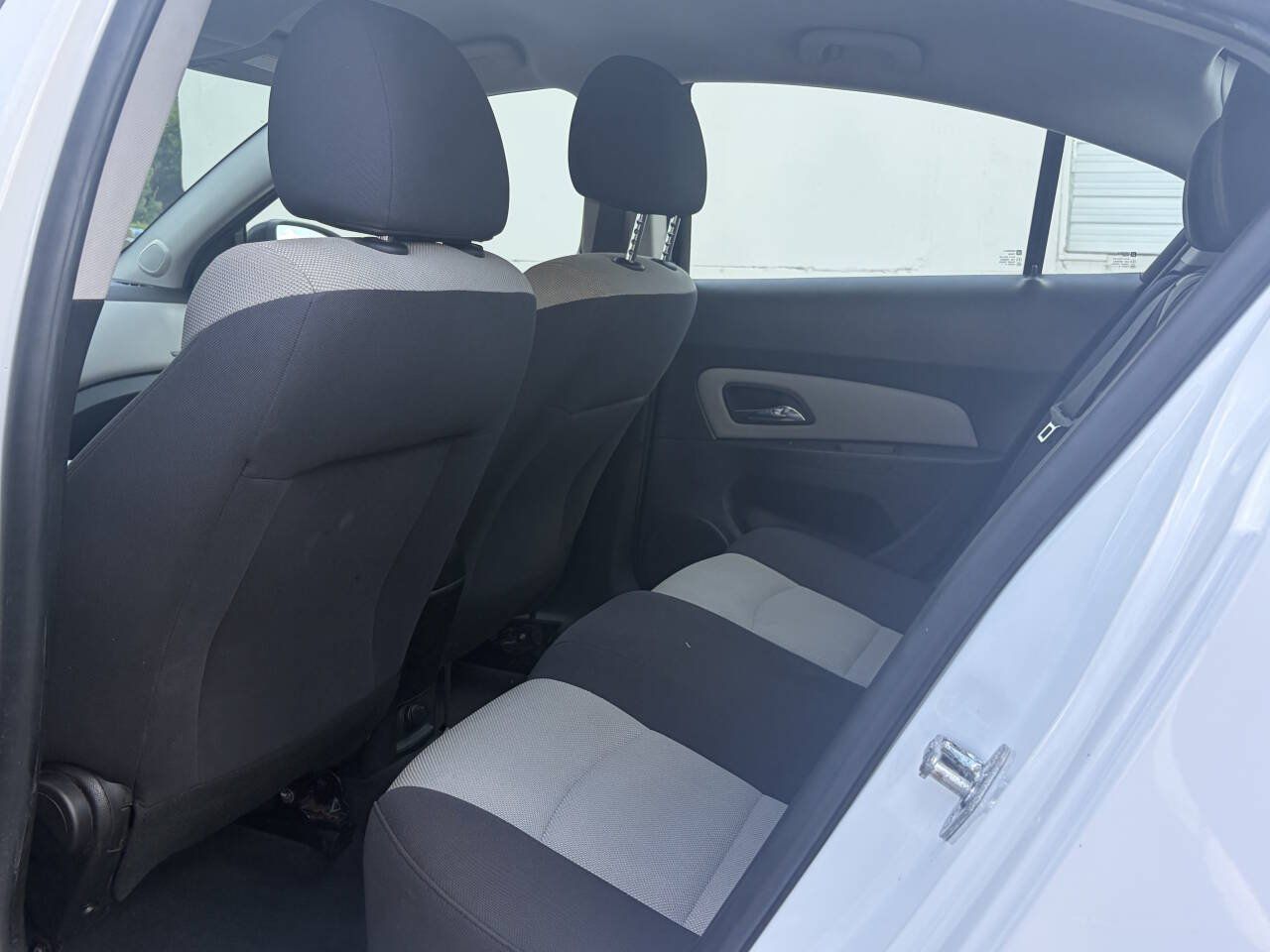 Used 2016 Chevrolet Cruze LS FWD image 18