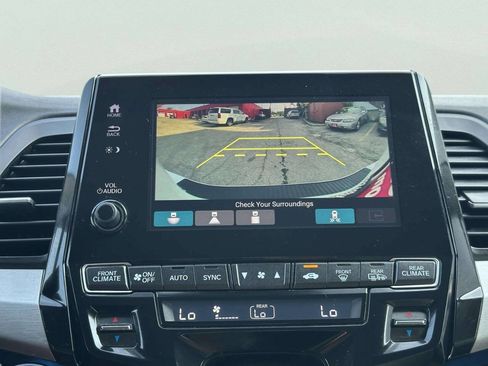 Used 2021 Honda Odyssey Touring image 43