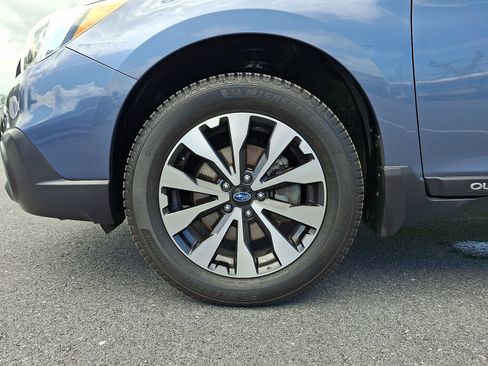 Used 2016 Subaru Outback 3.6R Limited AWD/4WD image 9