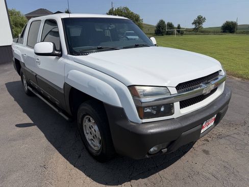 Used 2003 Chevrolet Avalanche 4x4 image 24