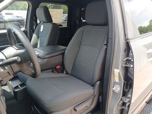 New 2026 RAM 2500 Tradesman AWD/4WD image 32