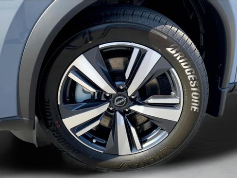 New 2025 Nissan Rogue SL w/ Tech Package image 12