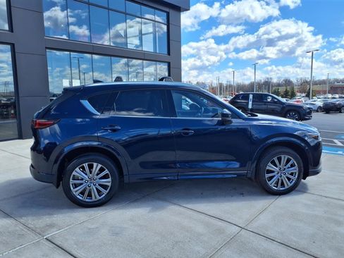 New 2025 MAZDA CX-5 Signature image 8