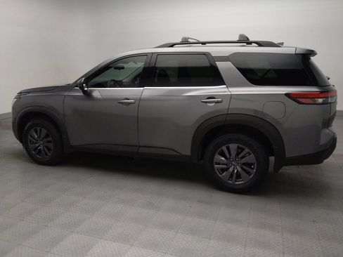 Used 2022 Nissan Pathfinder SV FWD image 3